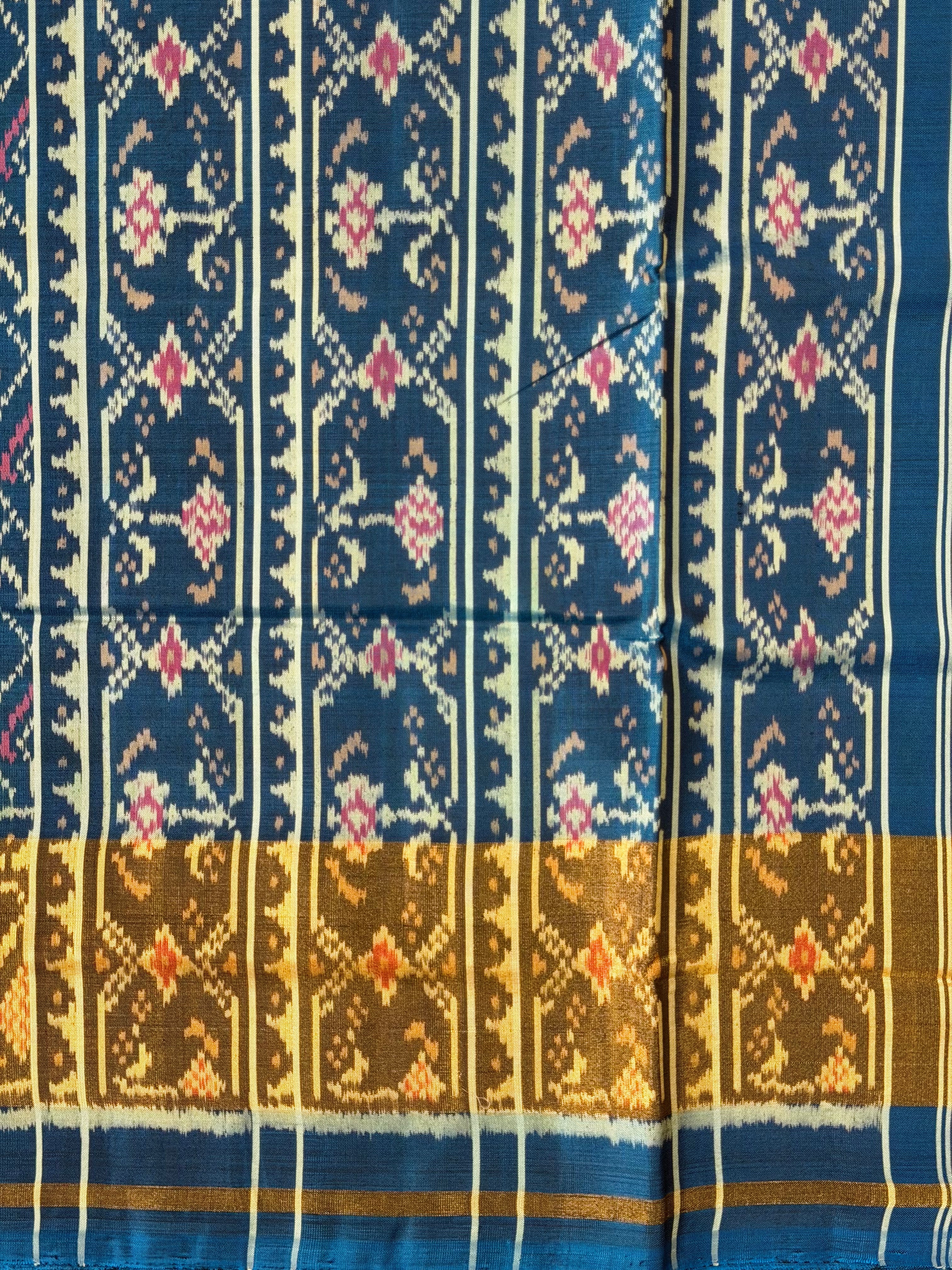 Narikunj Traditional Design Handwoven Patola Silk Saree