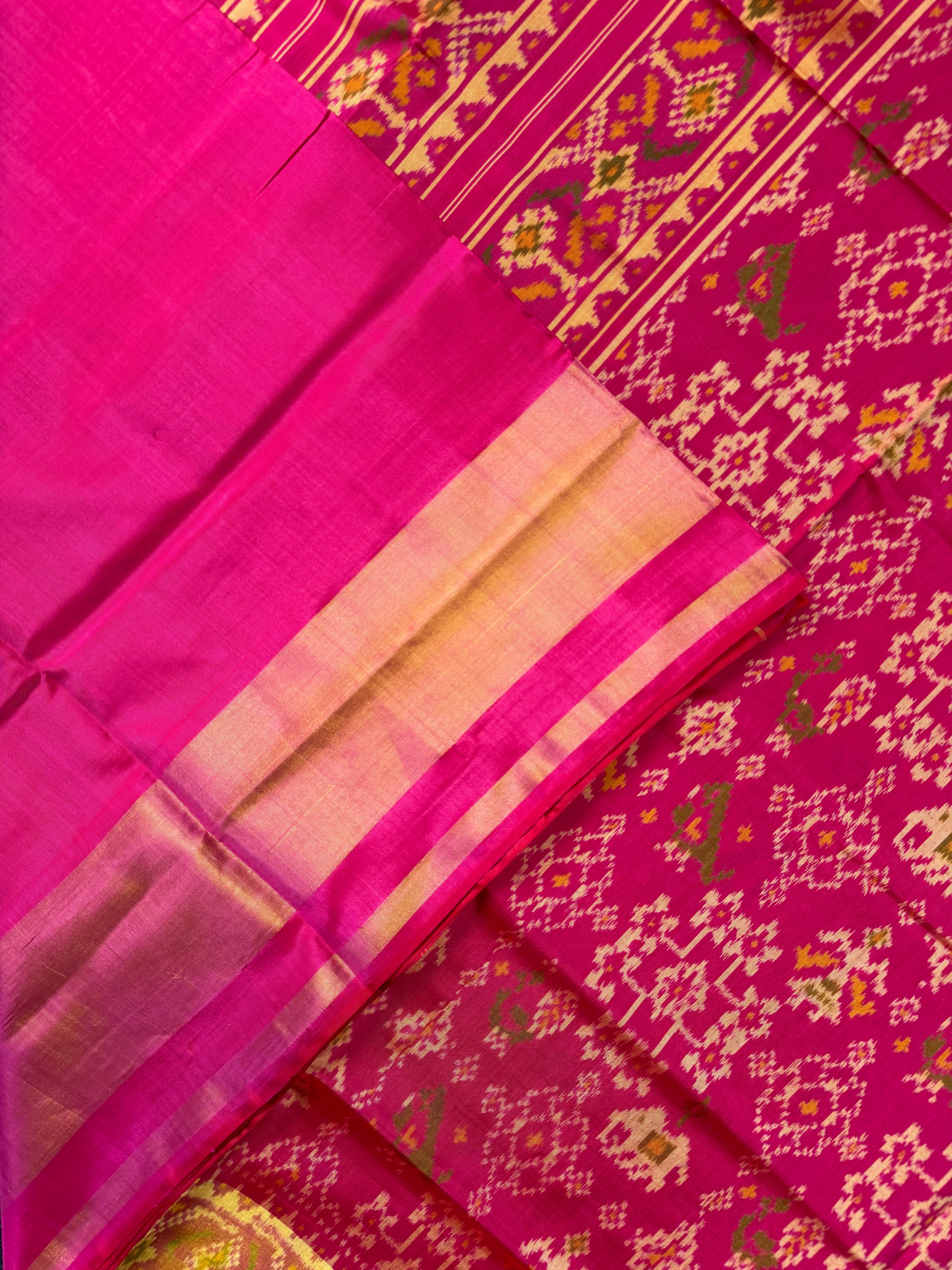 Figure With Navratna Design Handwoven Patola Silk Saree