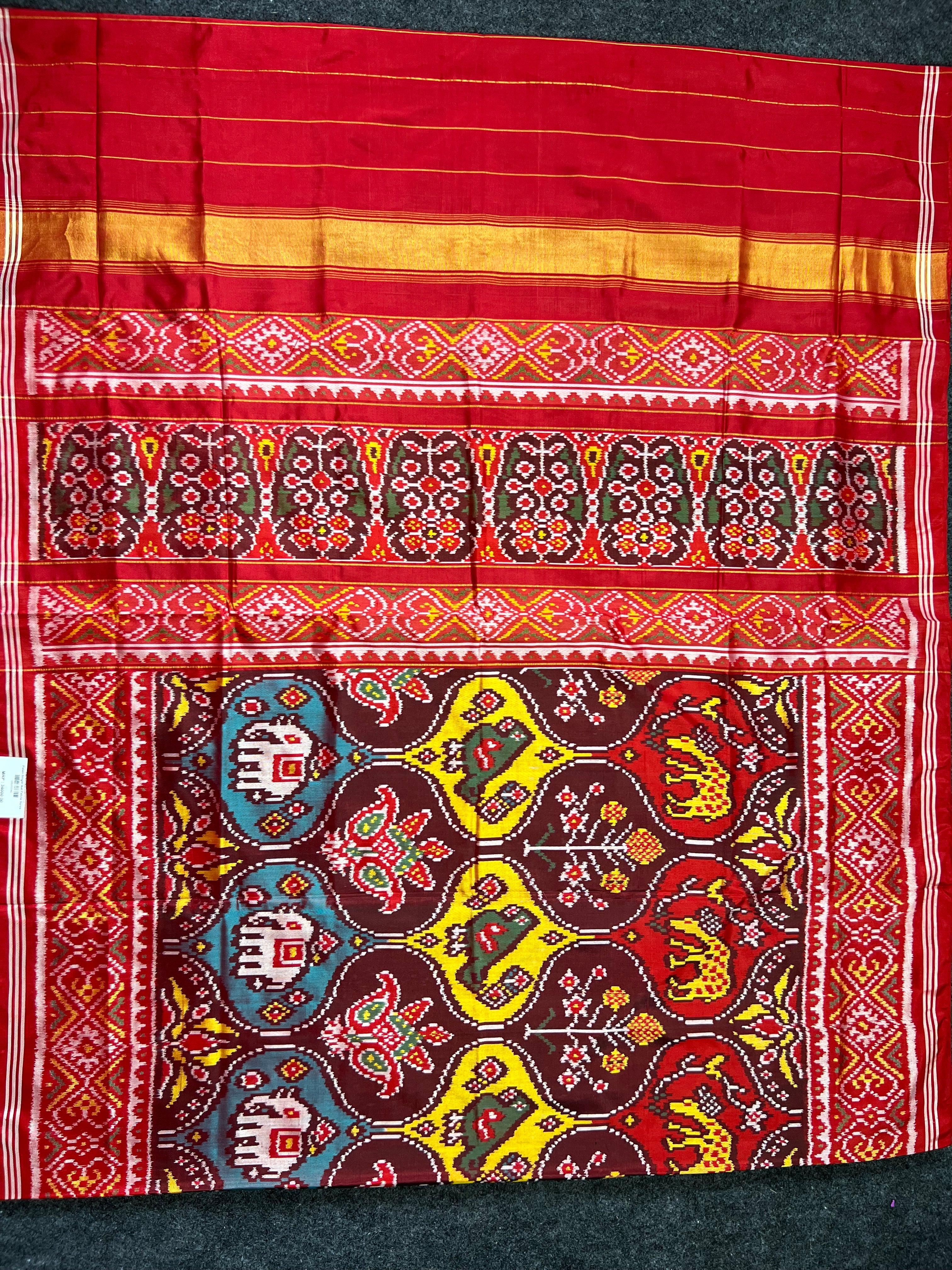 Motif Exclusive Design Handwoven Patola Silk Saree Secondary image