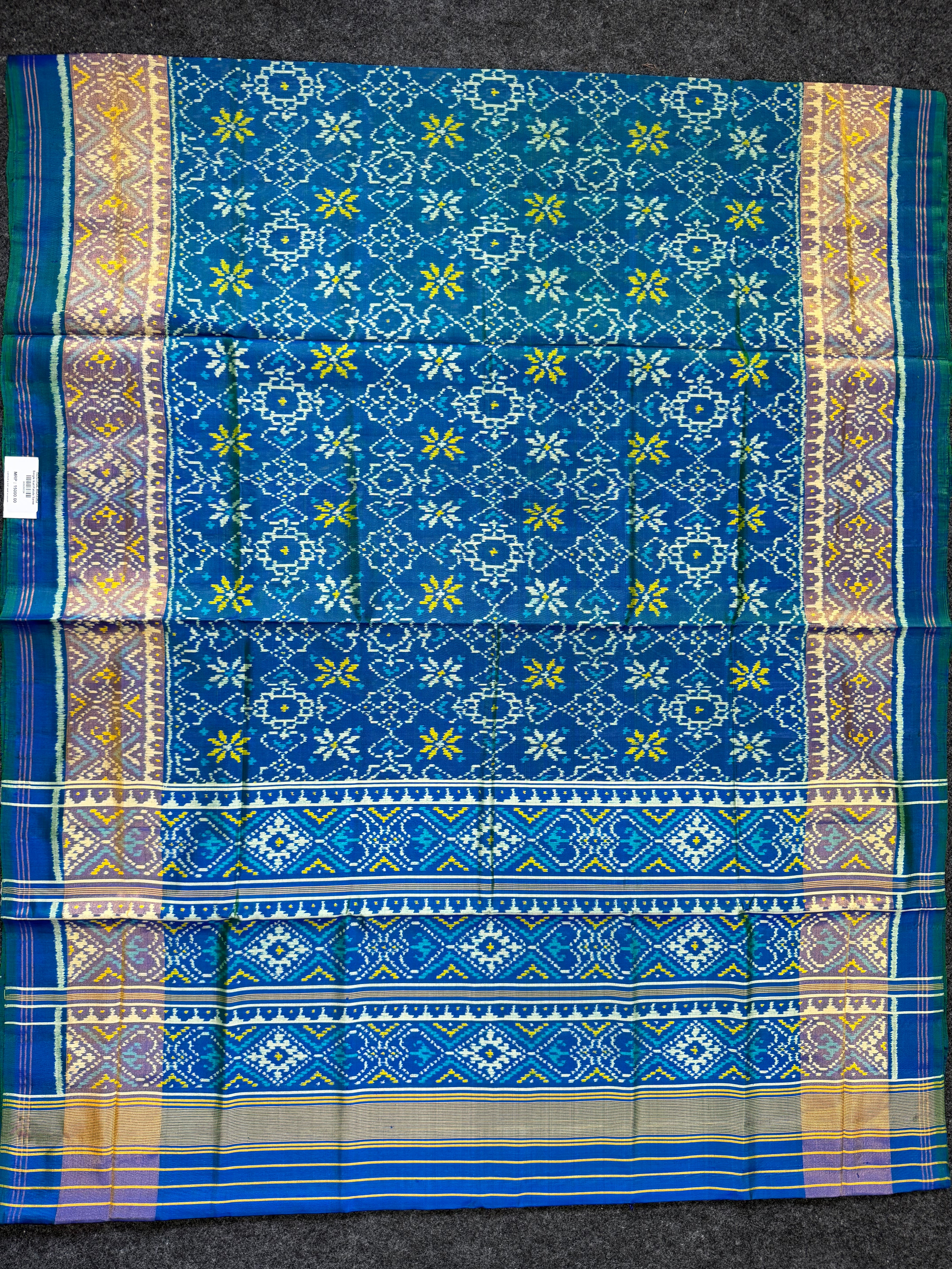 Manekchowk Design Handwoven Patola Silk Saree Secondary image