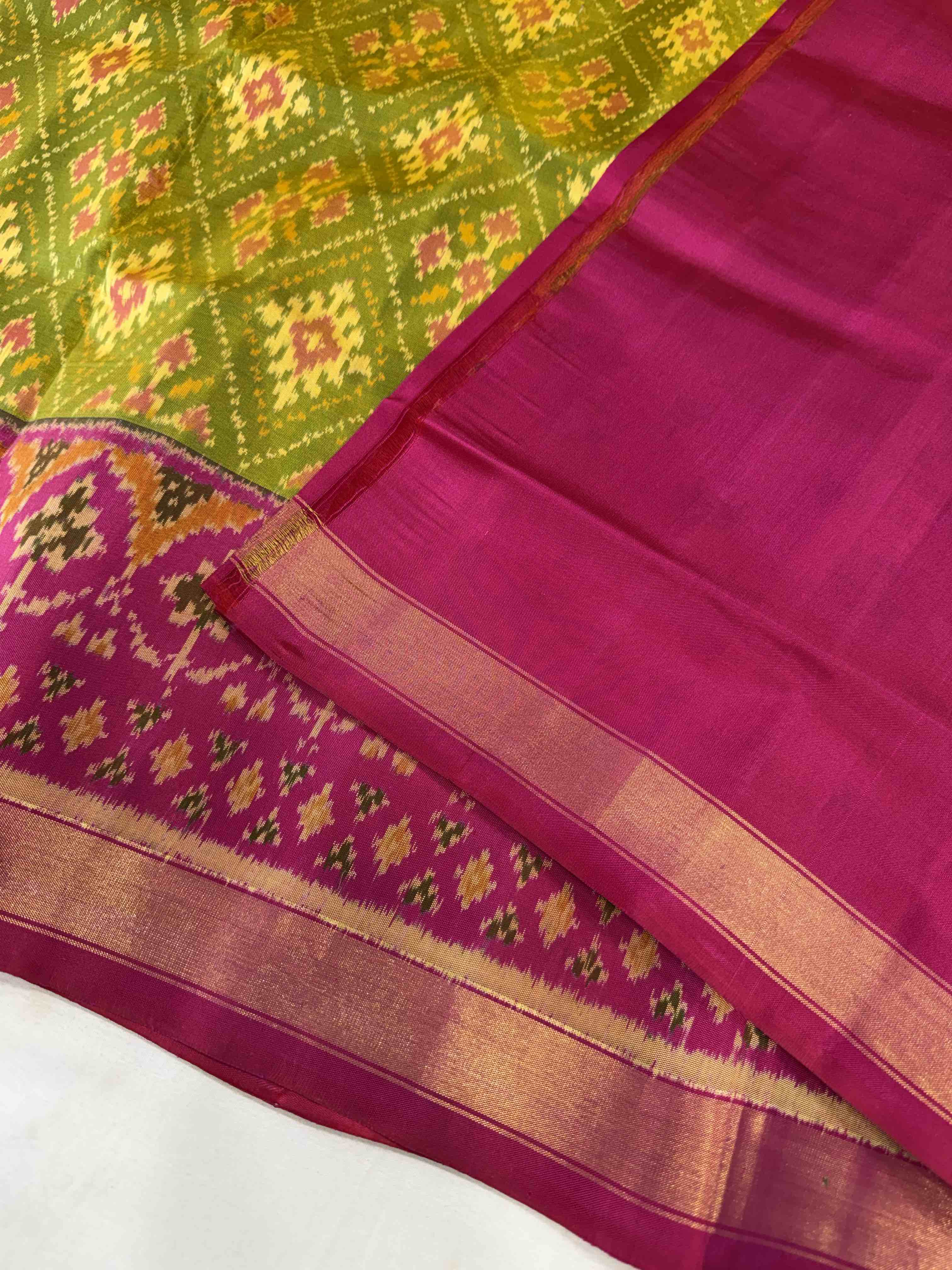 Pan-Chanda Traditional Design Handwoven Patola Silk Saree