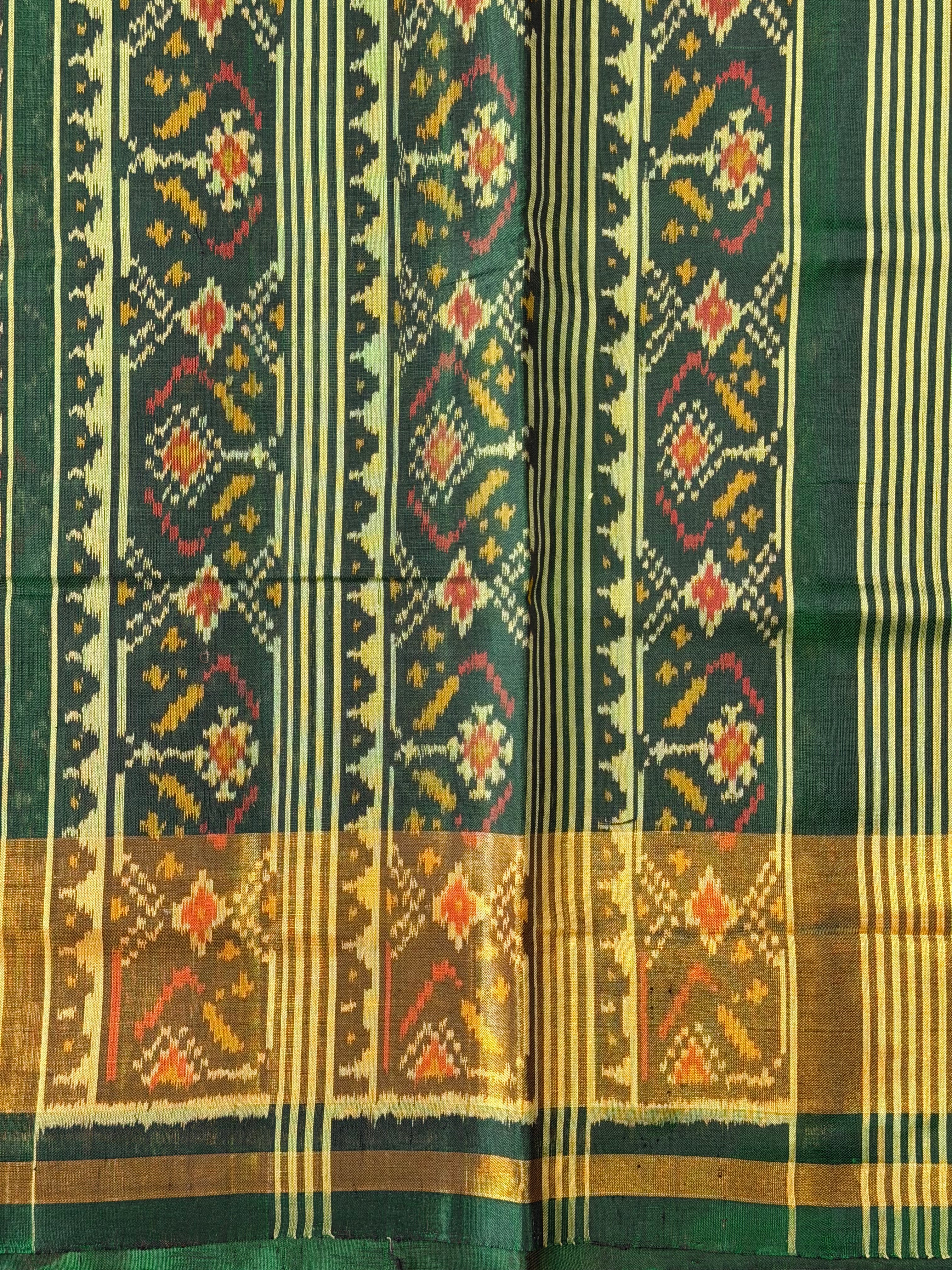 Pan-Chanda Traditional Design Handwoven Patola Silk Saree