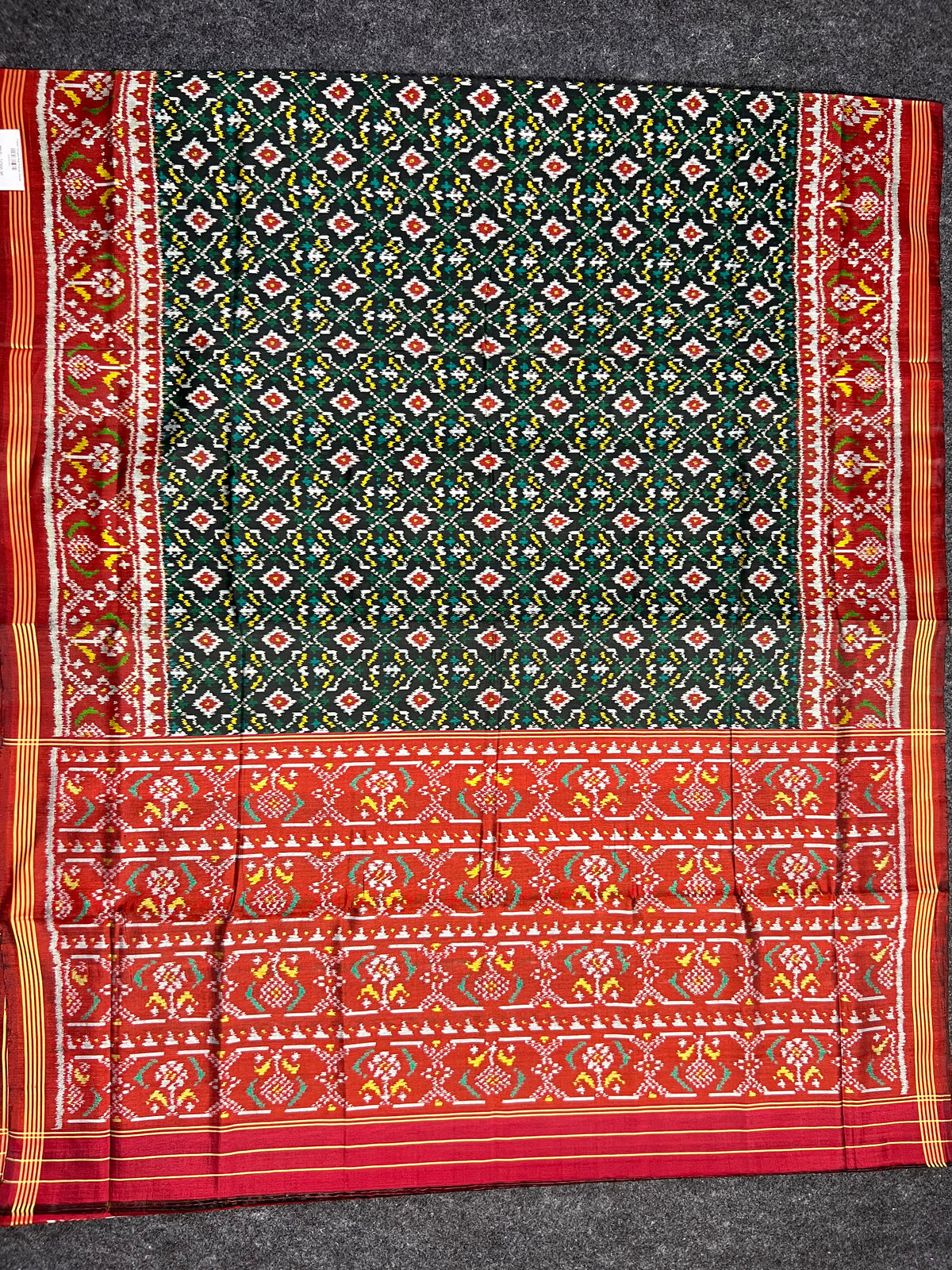 Traditional Design Handwoven Patola Silk Saree