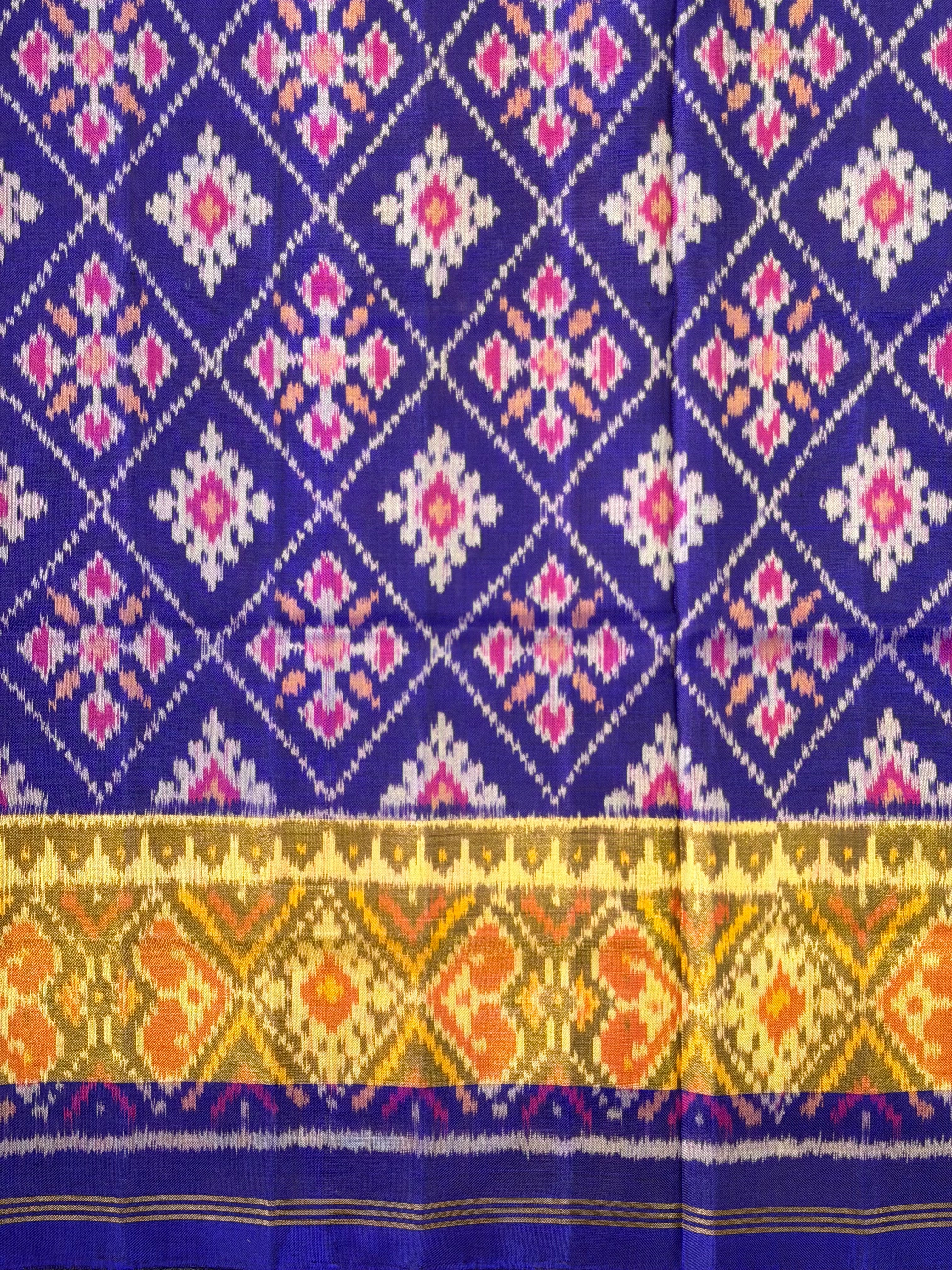 Pan-Chanda Traditional Design Handwoven Patola Silk Saree