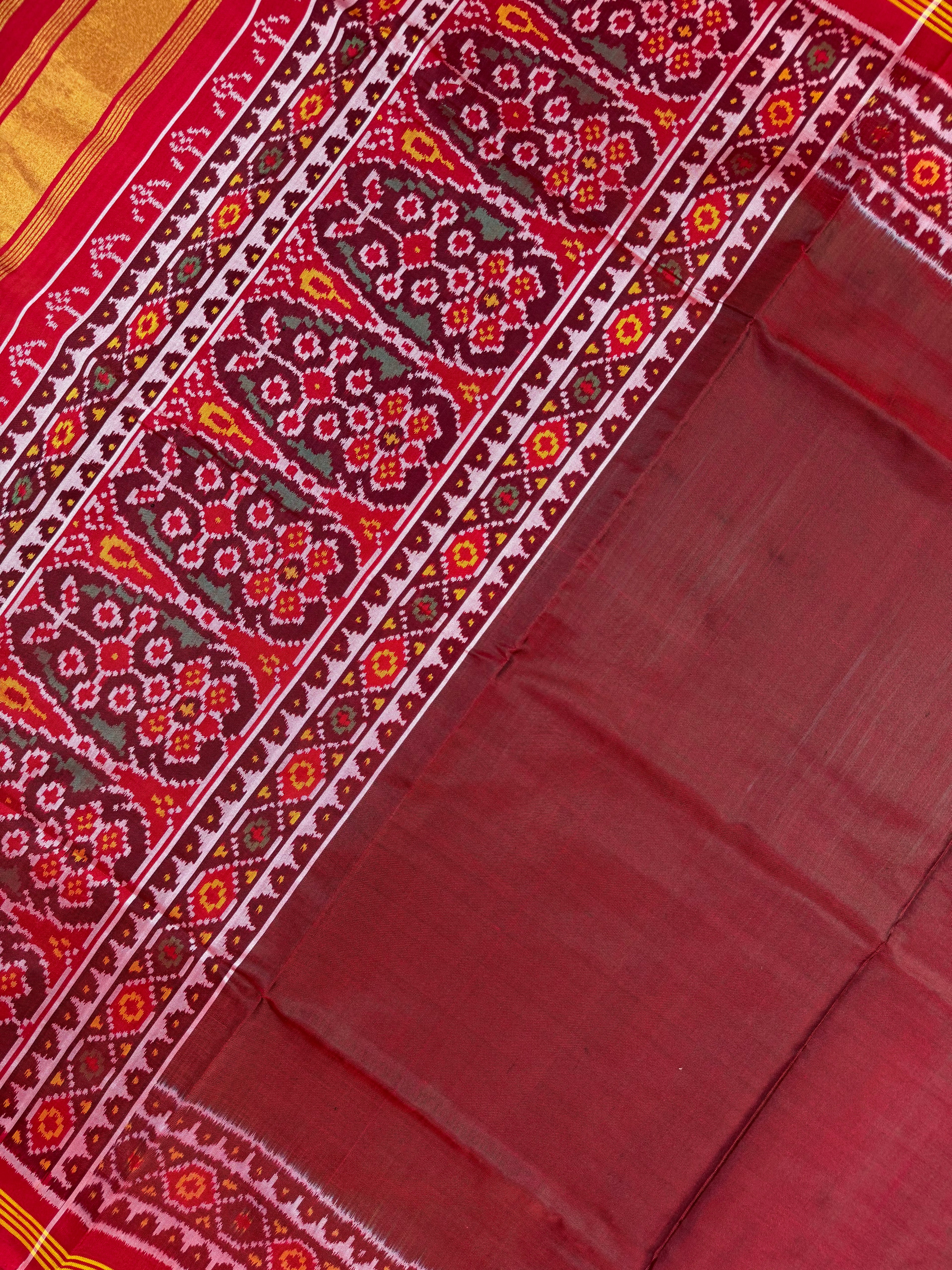 Plain Gala Border With Designer Blouse Handwoven Patola Silk Saree