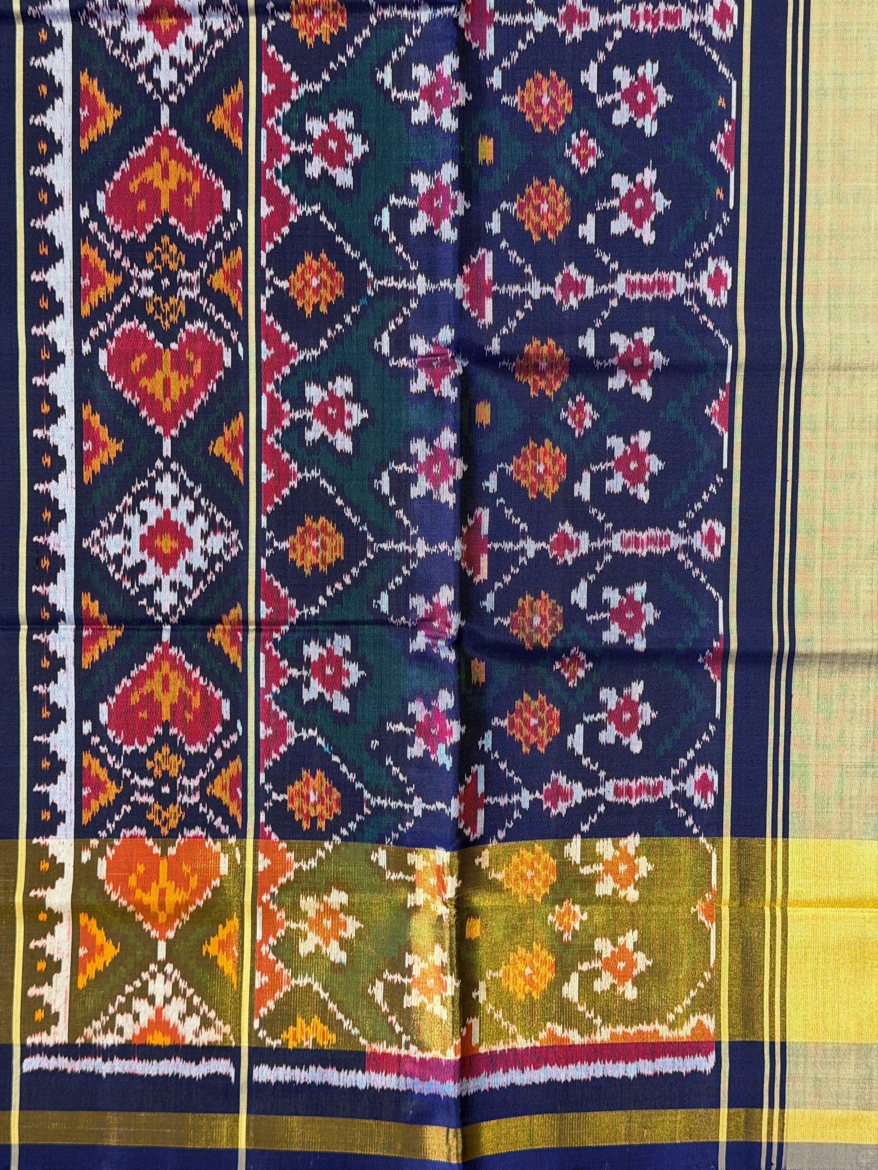 Flower Design Handwoven Patola Silk Saree