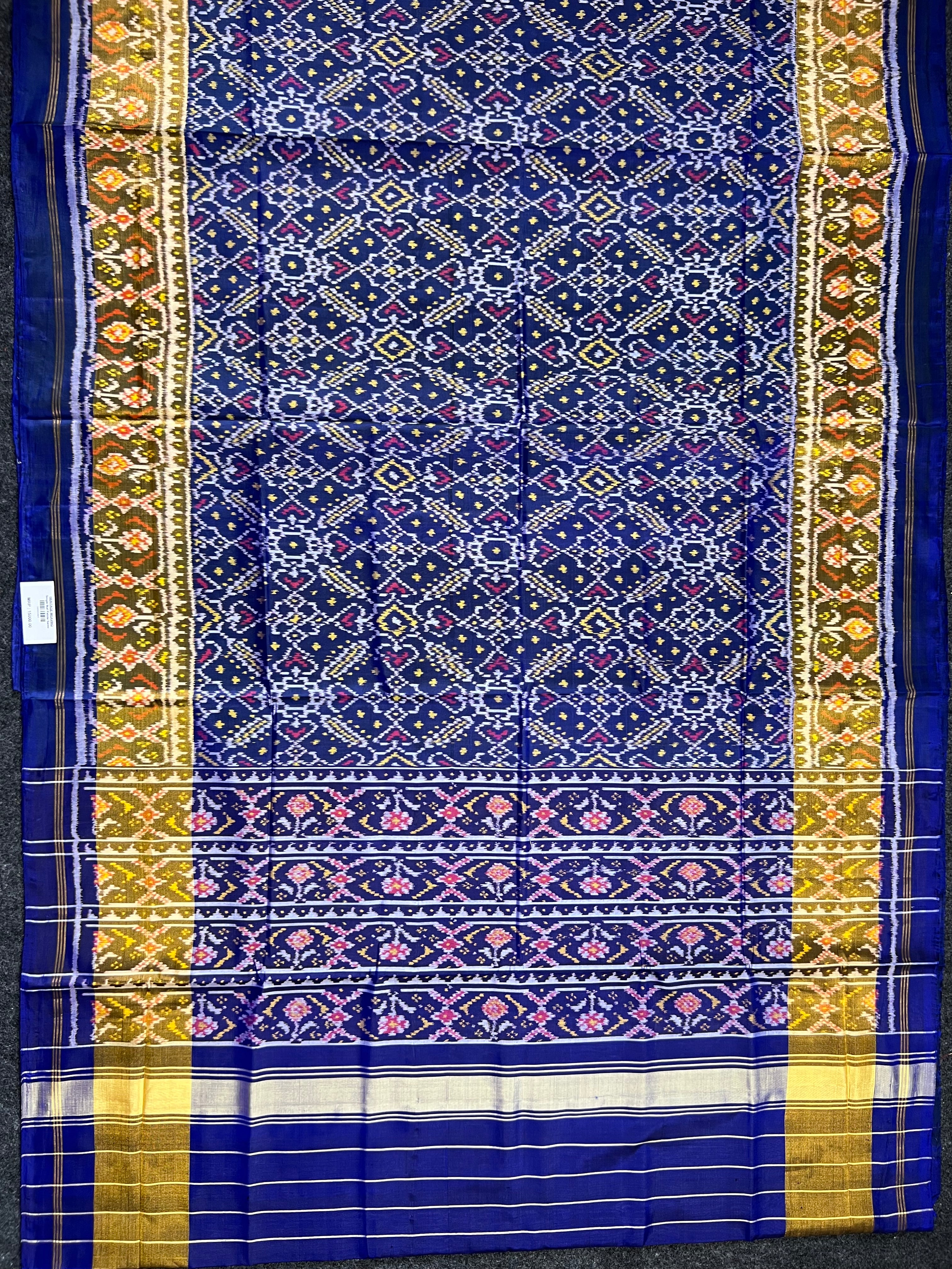 Manekchowk Tradition Design Handwoven Patola Silk Saree Secondary image