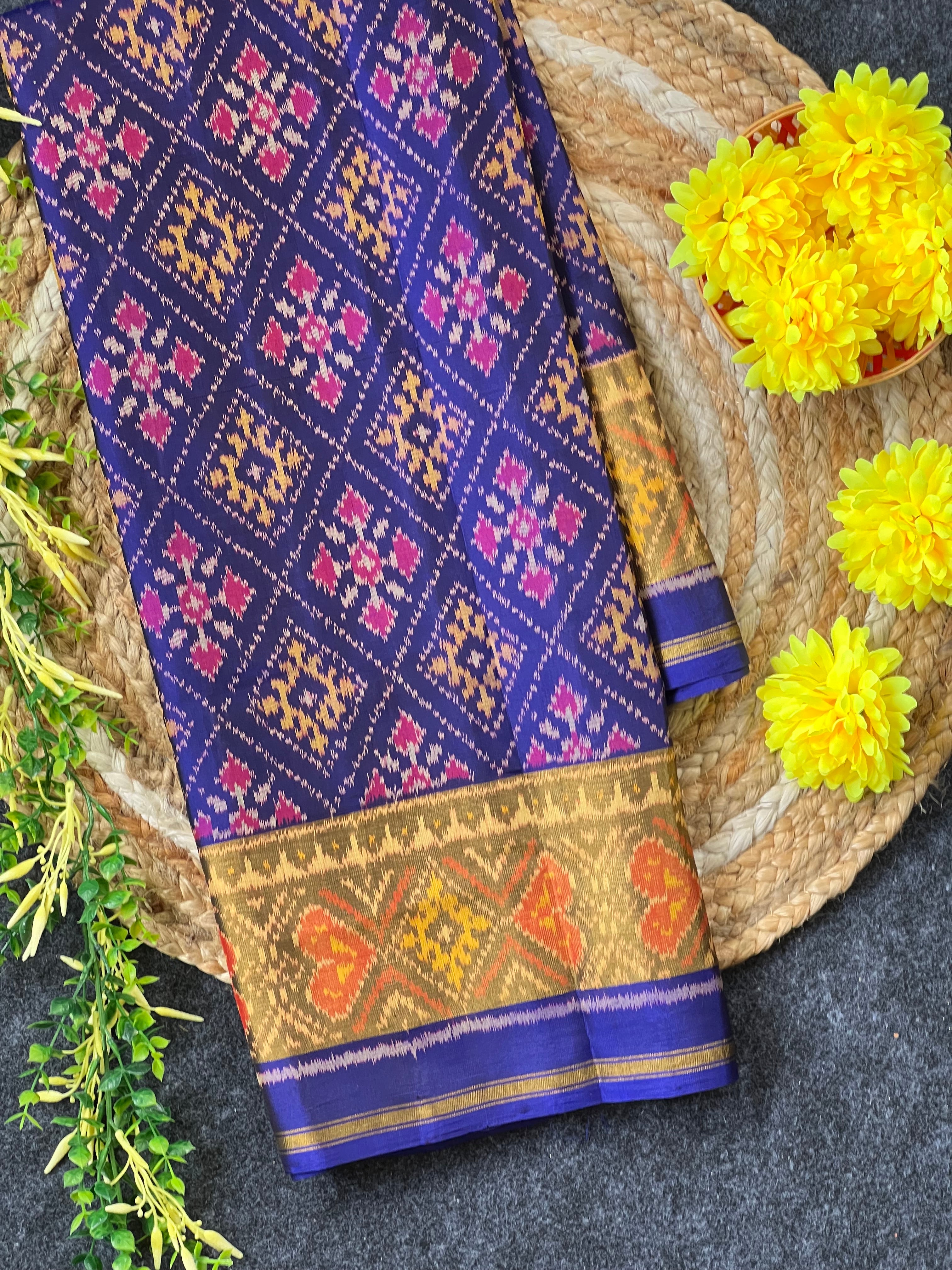 Blue Manekchowk Traditional Design Handwoven Patola Silk Saree Main image