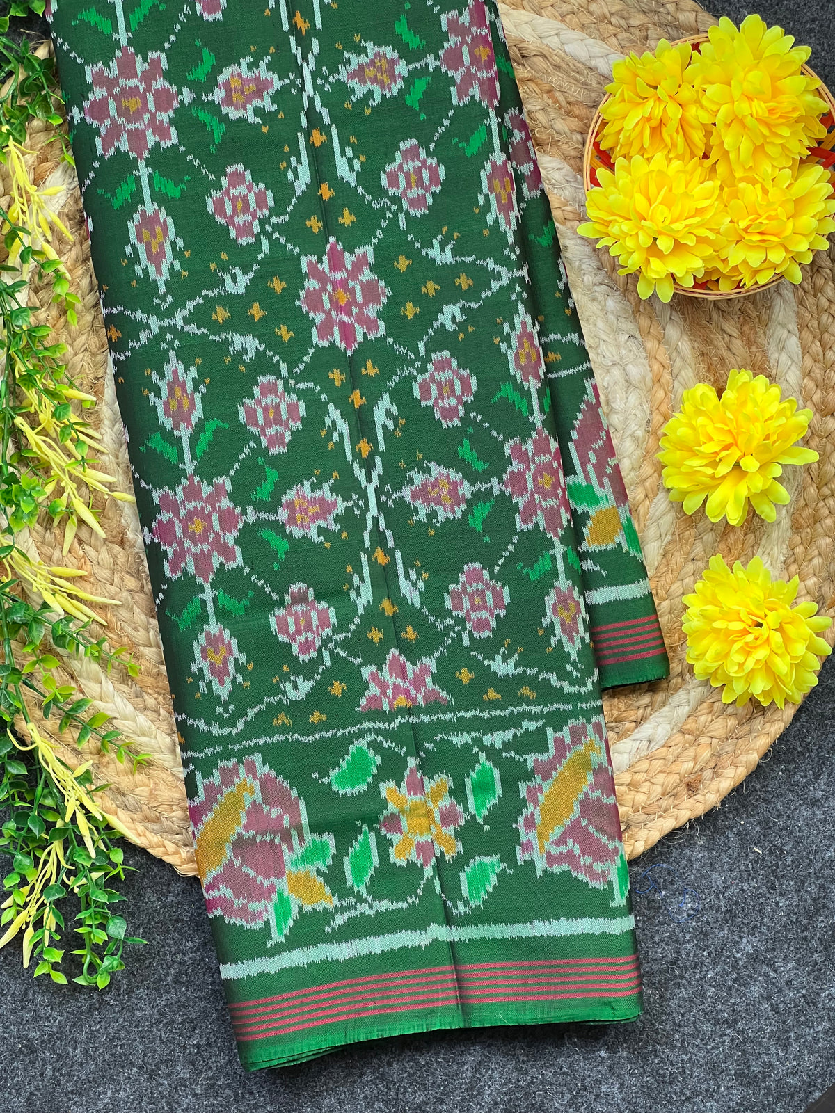 Chaabdi Traditional Design Handwoven Patola Silk Saree Main image