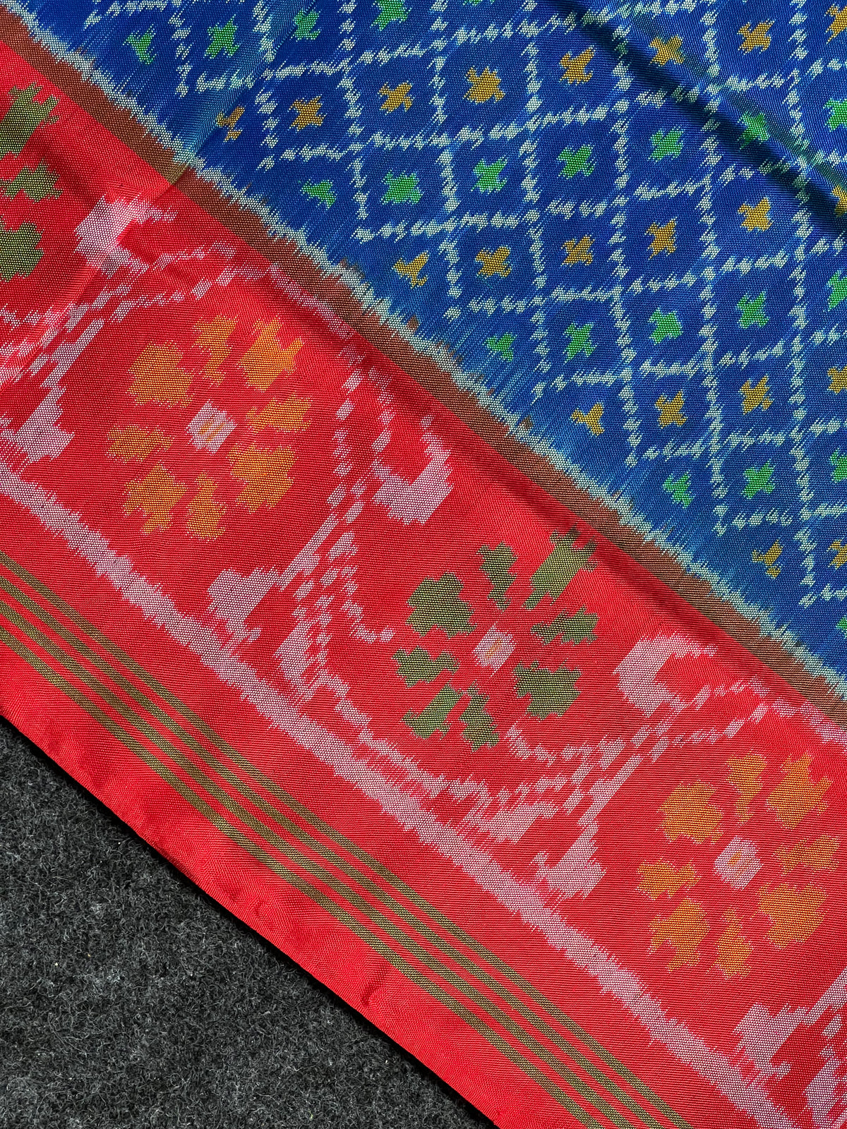 Button-Ful Traditional Design Handwoven Patola Silk Saree