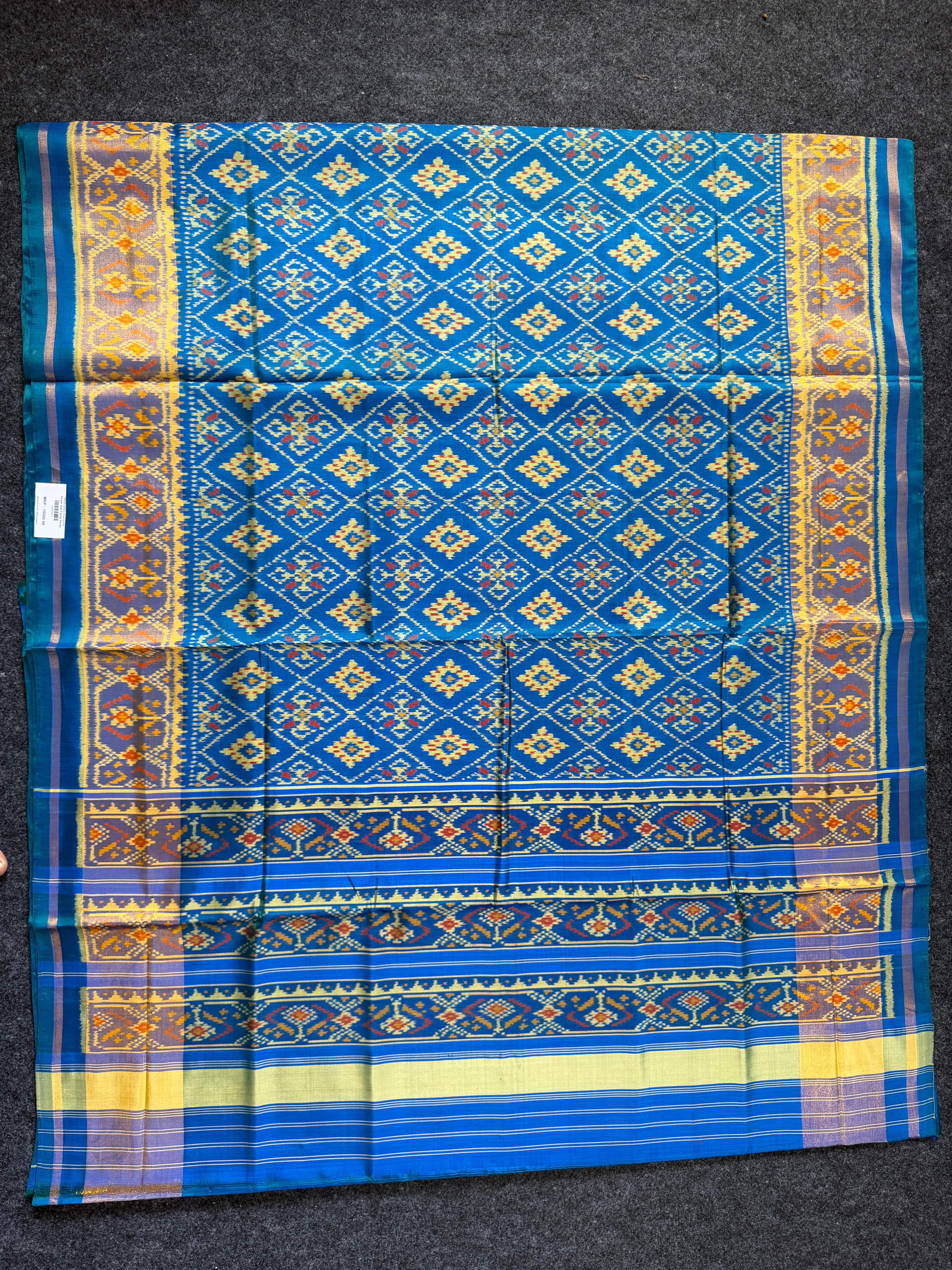 Blue Pan-Chanda Traditional Design Handwoven Patola Silk Saree Secondary image