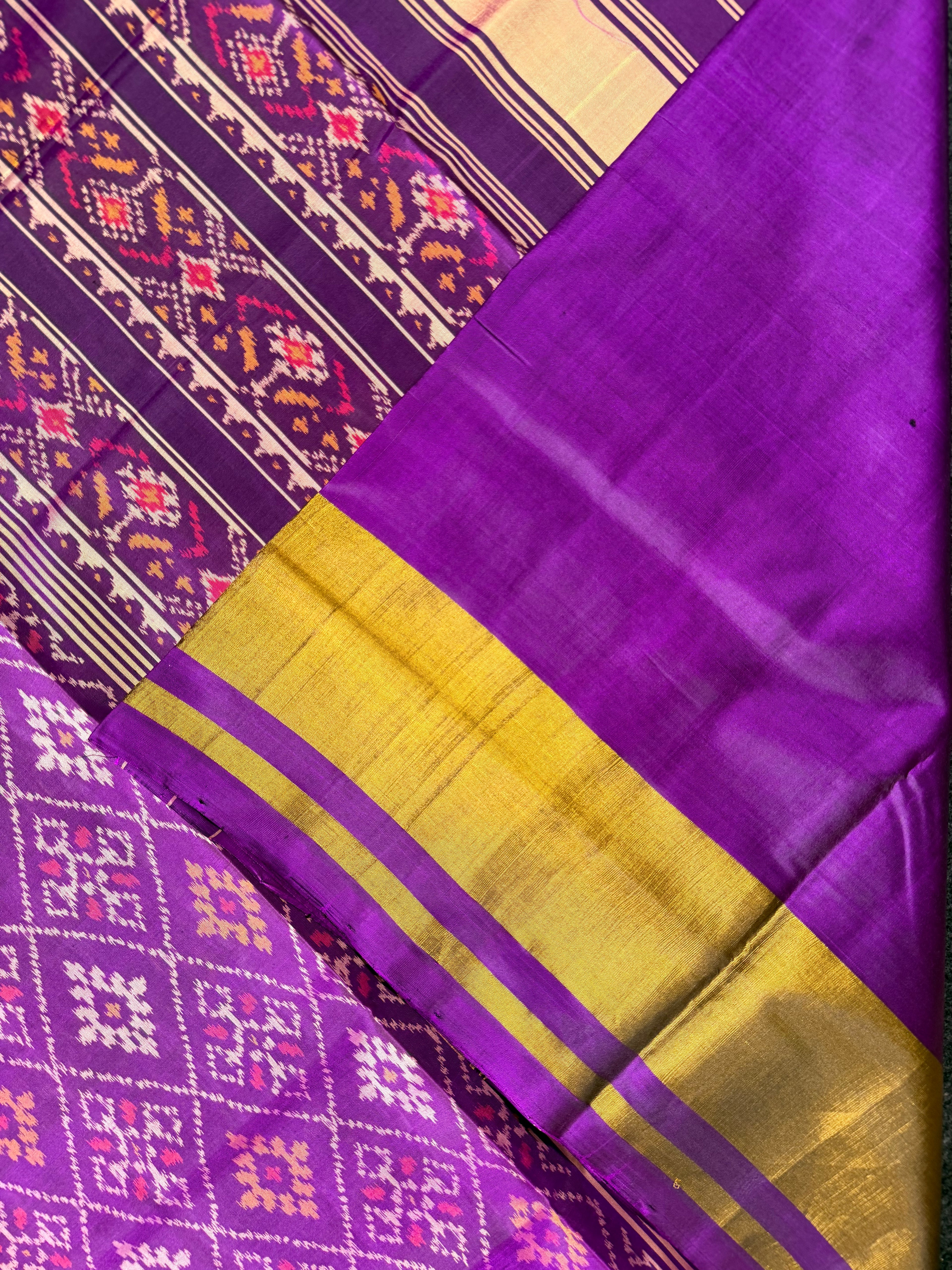 Dark Purple Pan-Chanda Traditional Design Handwoven Patola Silk Saree