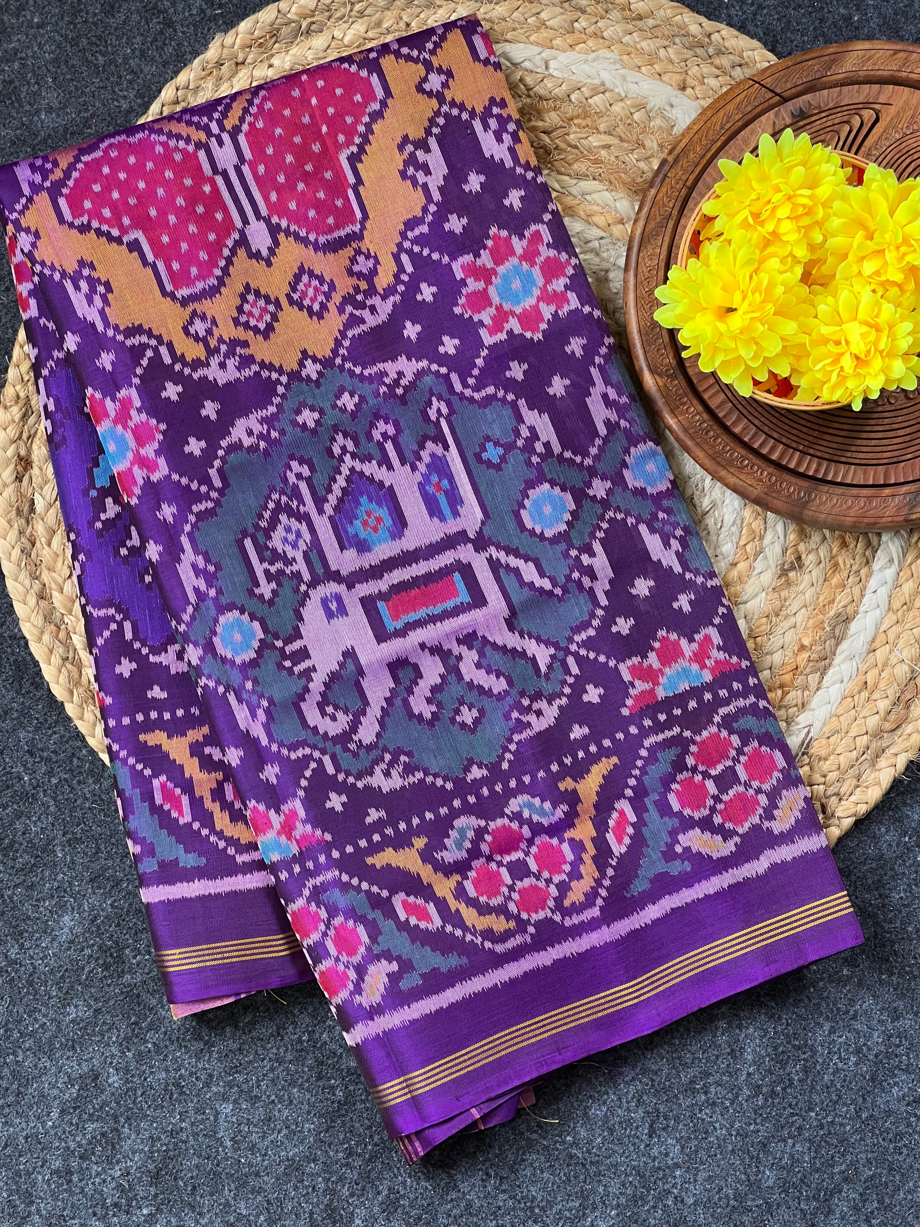 Exclusive Big Motif Design Handwoven Patola Dupatta Main image