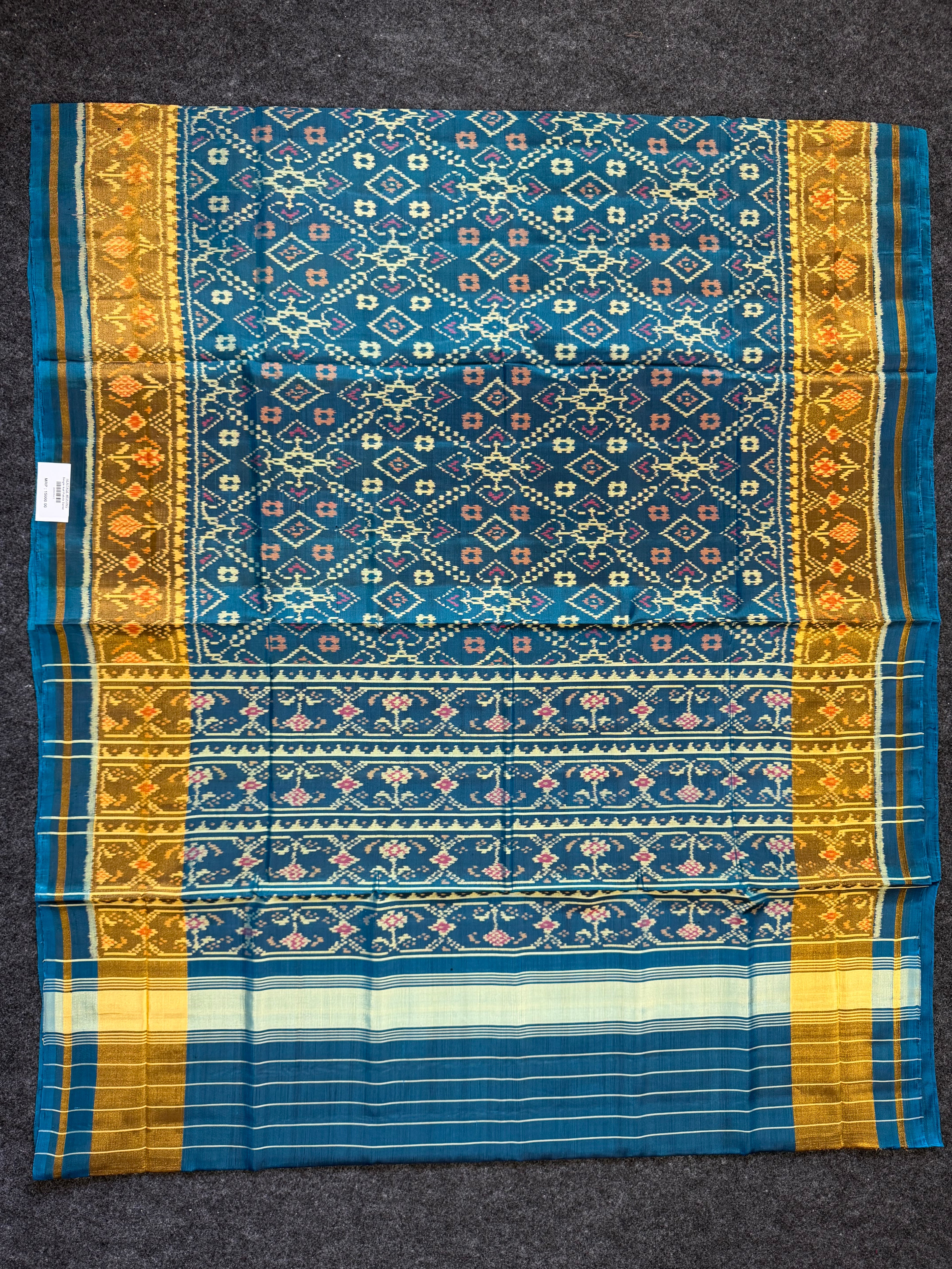 Manekchowk Traditional Design Handwoven Patola Silk Saree