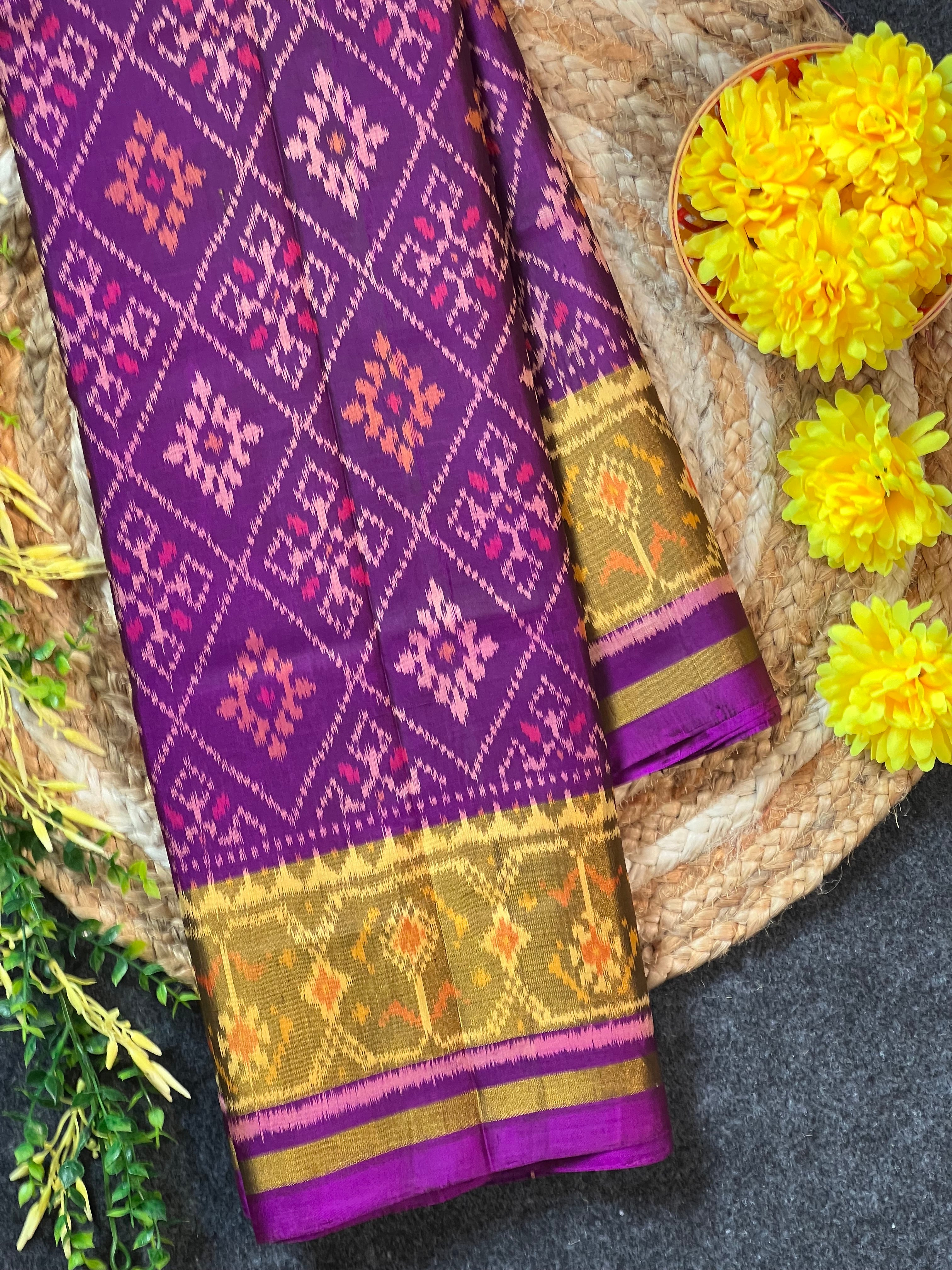 Dark Purple Pan-Chanda Traditional Design Handwoven Patola Silk Saree Main image