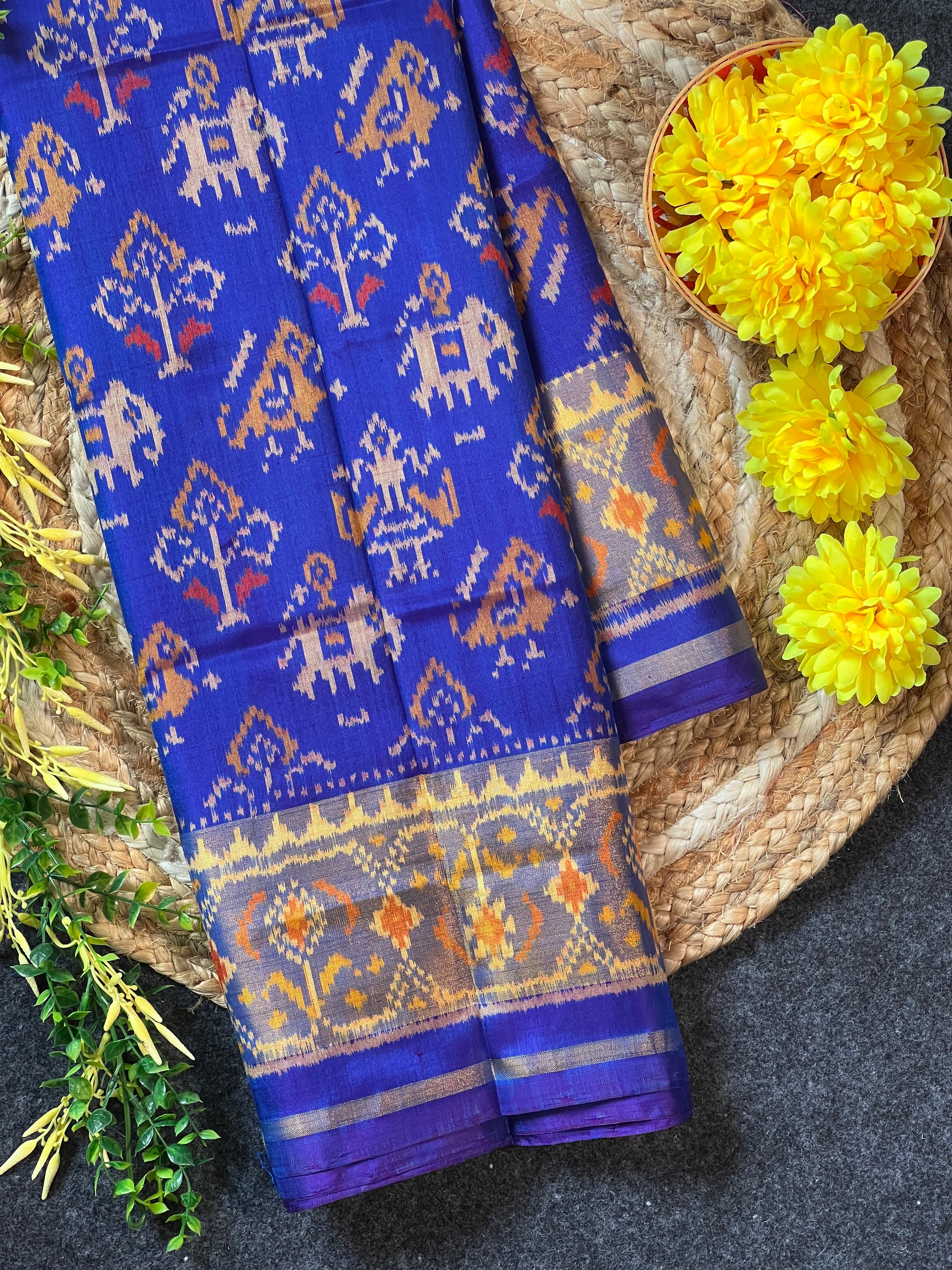 Narikunj Traditional Design Handwoven Patola Silk Saree