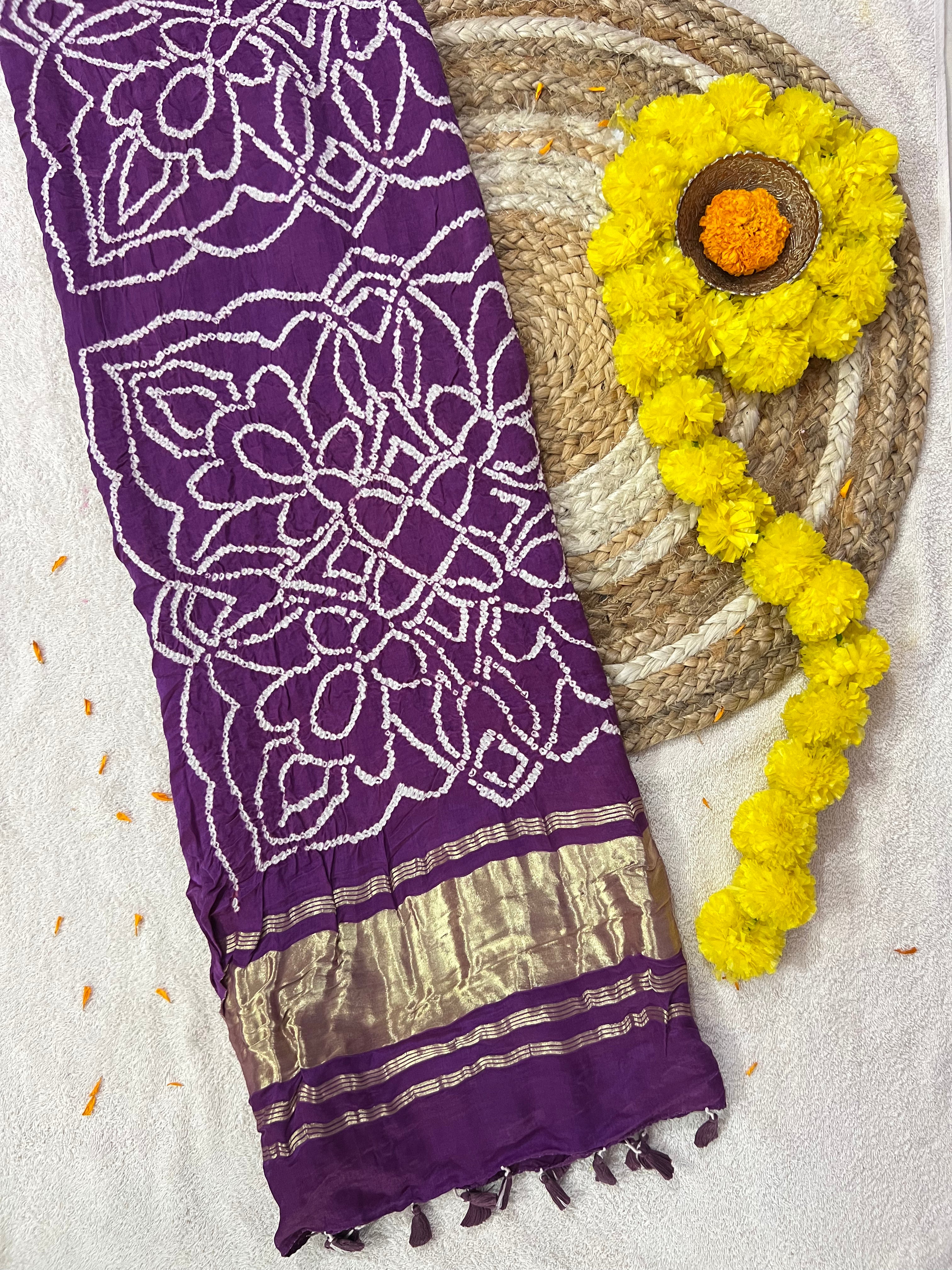 Gaji Silk Bandhej Dupatta Main image