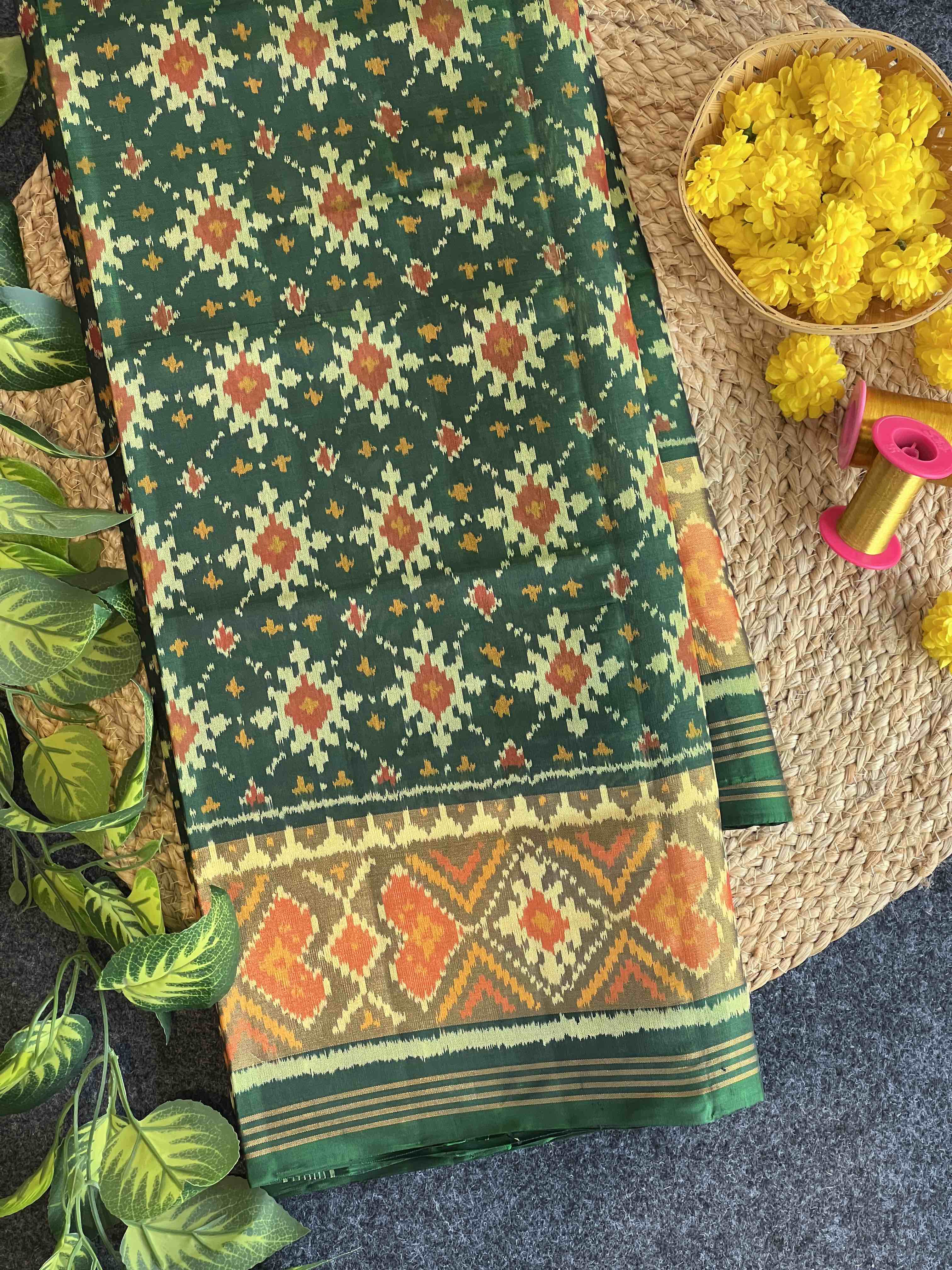 Handwoven Patola Silk Saree Main image